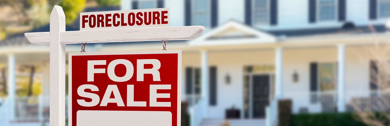 foreclosure sign outside home